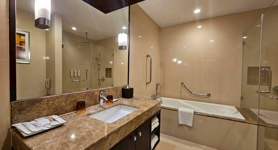 For rent 2 bedrooms condo in Khlong Toei, Bangkok