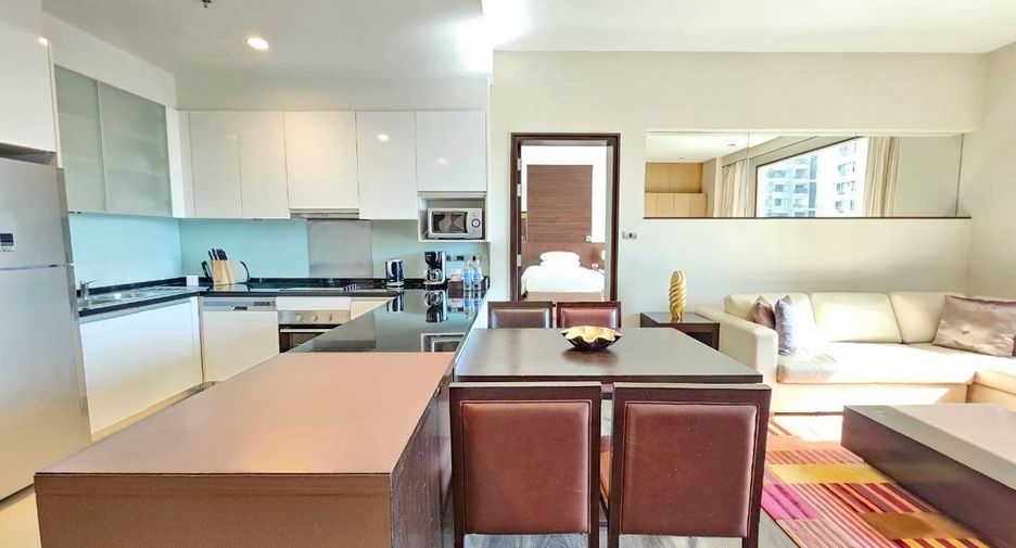For rent 2 bedrooms condo in Khlong Toei, Bangkok