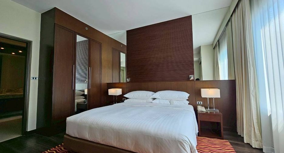 For rent 2 bedrooms condo in Khlong Toei, Bangkok