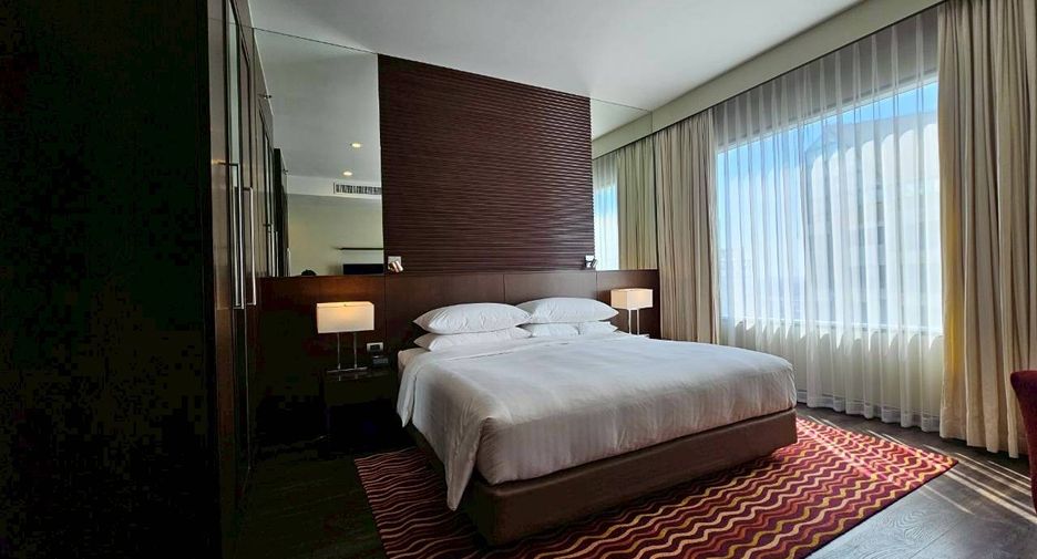 For rent 2 bedrooms condo in Khlong Toei, Bangkok