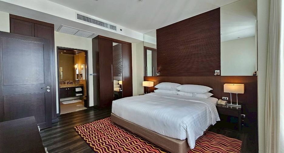 For rent 2 bedrooms condo in Khlong Toei, Bangkok