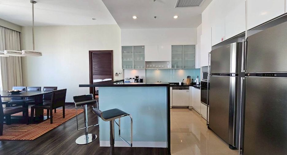 For rent 2 bedrooms condo in Khlong Toei, Bangkok