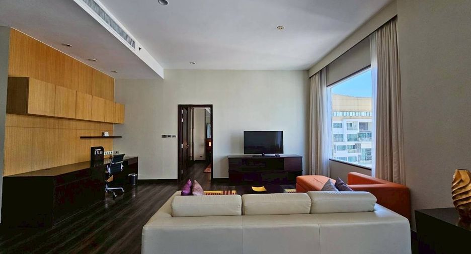 For rent 2 bedrooms condo in Khlong Toei, Bangkok