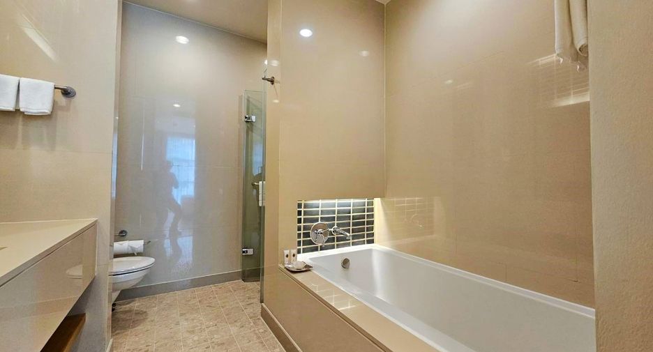 Condo en alquiler de 2 habitaciones en Bang Kho Laem, Bangkok