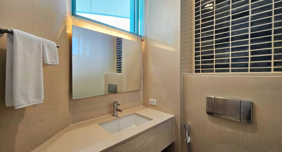 Condo en alquiler de 2 habitaciones en Bang Kho Laem, Bangkok