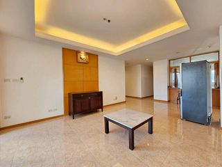 À louer 3 chambres condo à Sathon, Bangkok