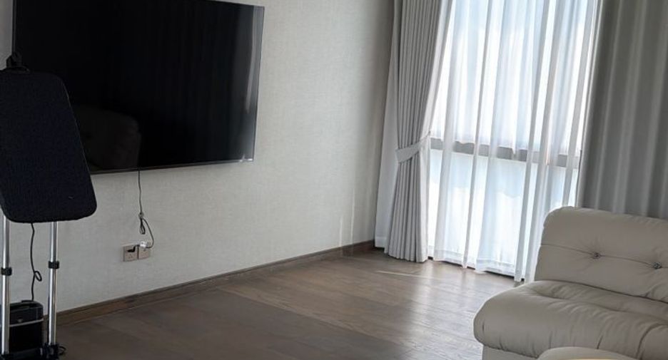 For rent 5 bedrooms house in Bang Phli, Samut Prakan