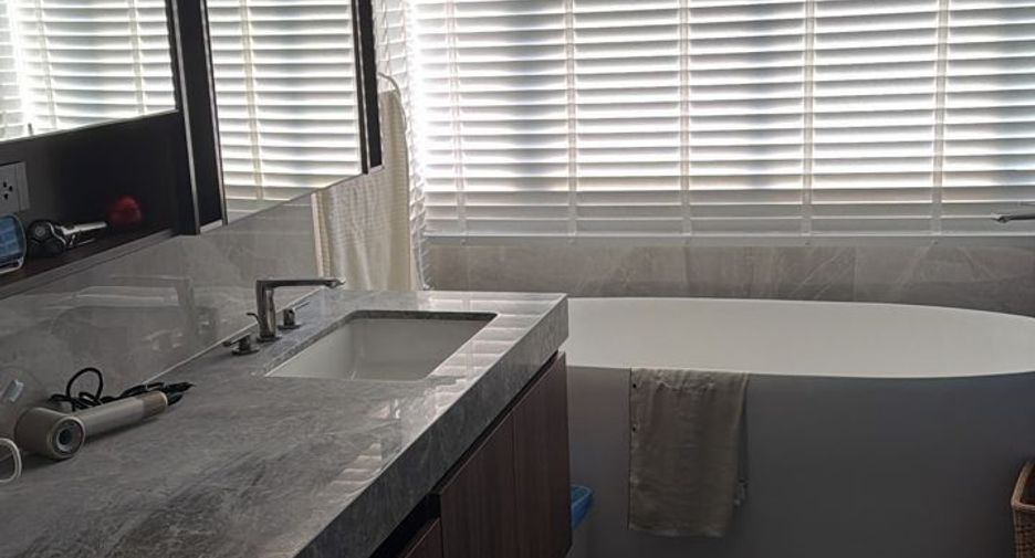 For rent 5 bedrooms house in Bang Phli, Samut Prakan