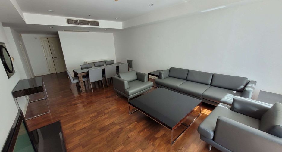 For rent 3 bedrooms condo in Khlong Toei, Bangkok
