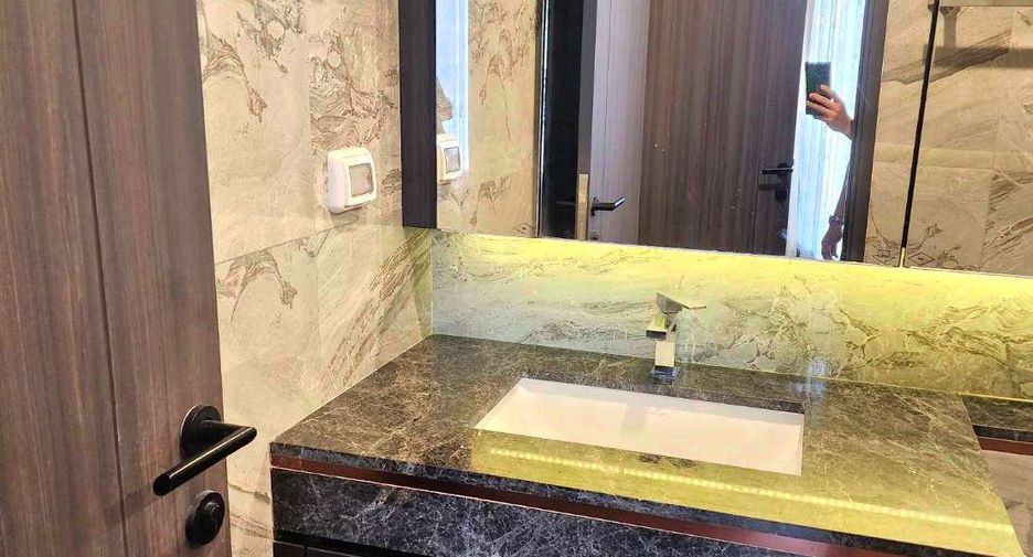 Condo en alquiler de 1 habitaciones en Khlong Toei, Bangkok