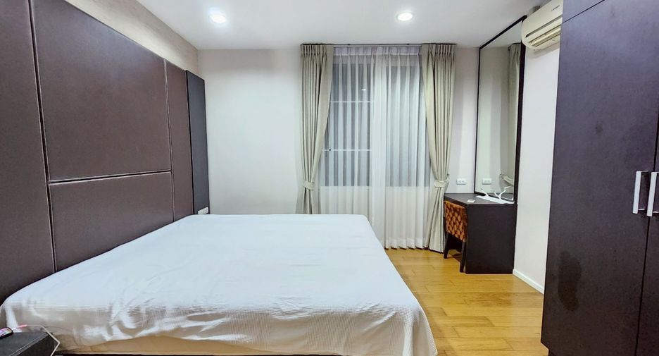 À louer 2 chambres condo à Watthana, Bangkok