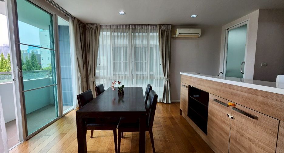 À louer 2 chambres condo à Watthana, Bangkok