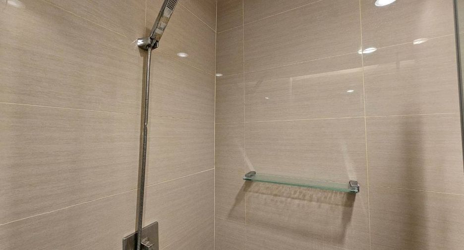 For rent 2 bedrooms condo in Pathum Wan, Bangkok