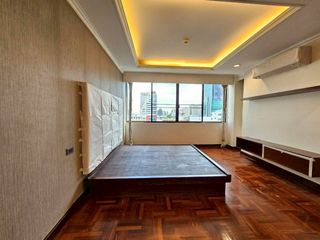 For rent 2 bedrooms condo in Pathum Wan, Bangkok