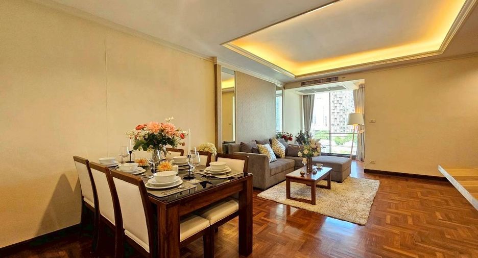 For rent 2 bedrooms condo in Pathum Wan, Bangkok