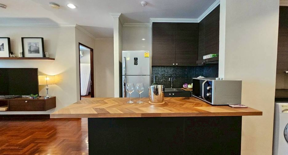 For rent 2 bedrooms condo in Pathum Wan, Bangkok