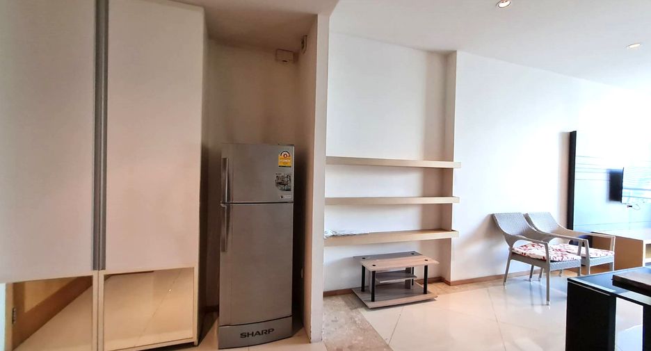 For rent 1 bed condo in Sathon, Bangkok