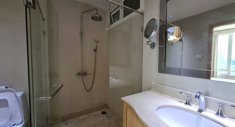 For rent 1 bed condo in Sathon, Bangkok