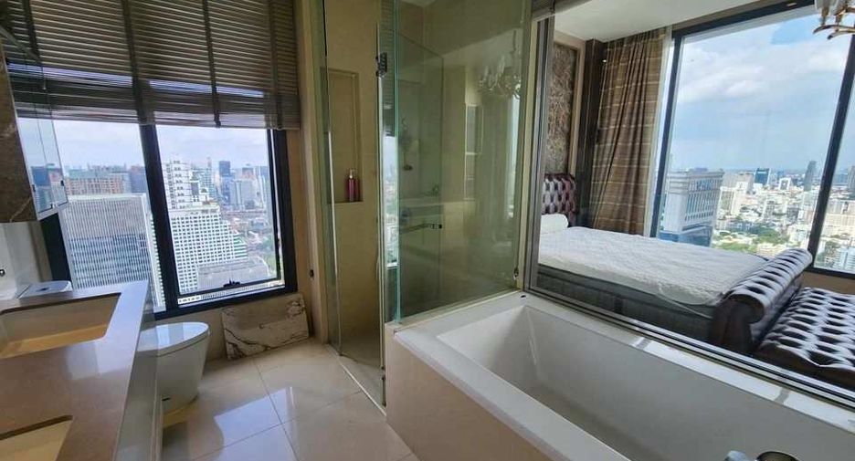 For rent 2 bedrooms condo in Watthana, Bangkok
