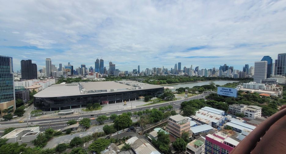 For rent 2 bedrooms condo in Khlong Toei, Bangkok