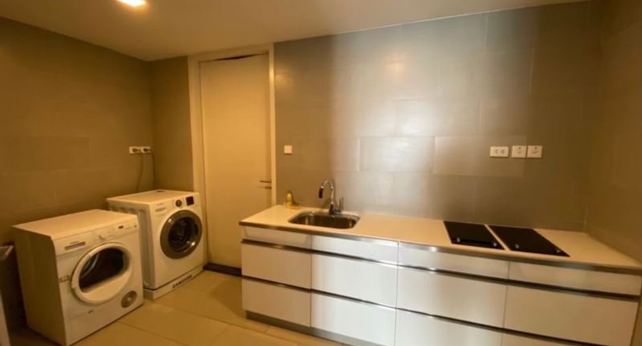 For rent 3 bedrooms condo in Sathon, Bangkok