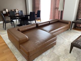 For rent 3 bedrooms condo in Sathon, Bangkok
