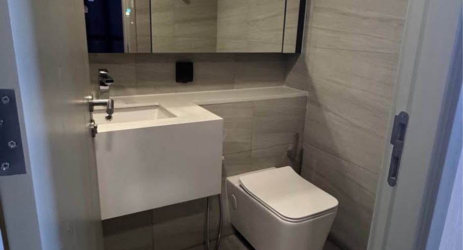 Condo en alquiler de 1 habitaciones en Bang Rak, Bangkok