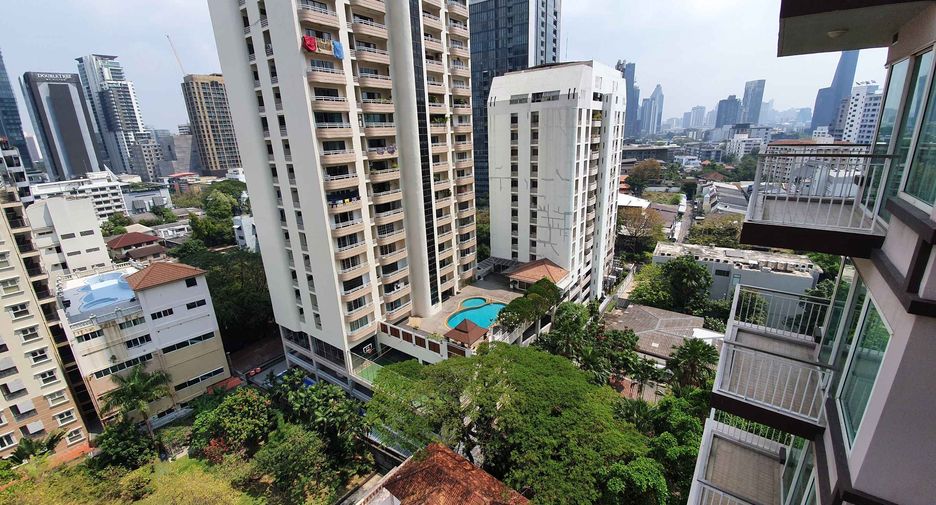 For rent 2 bedrooms condo in Khlong Toei, Bangkok