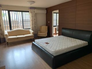 出租 2 卧室 独立屋 在 Khlong Toei, 曼谷