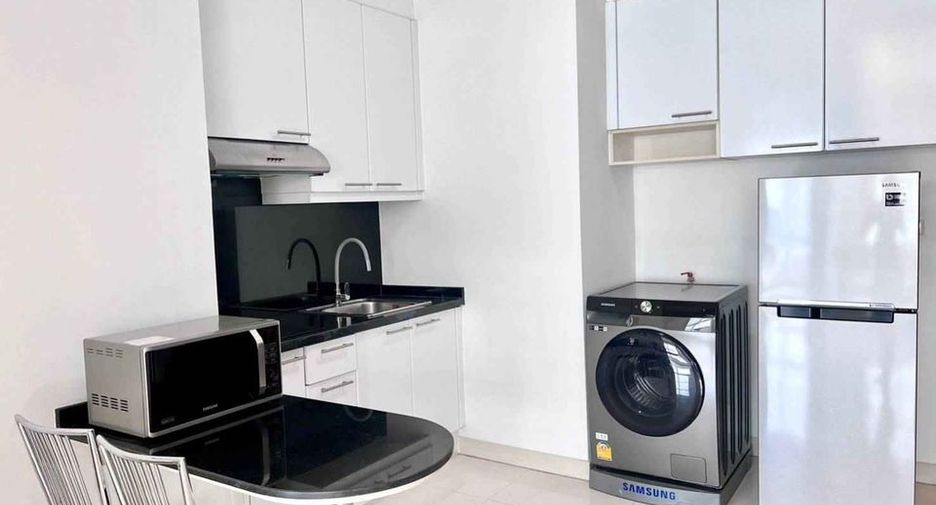 For rent 2 bedrooms condo in Khlong Toei, Bangkok