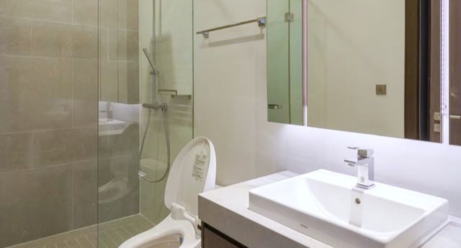 Condo en alquiler de 2 habitaciones en Khlong Toei, Bangkok