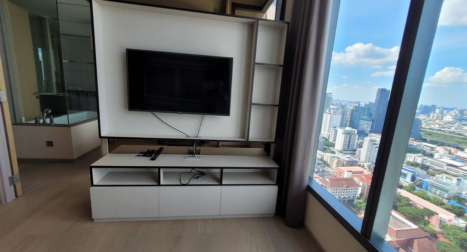 For rent 1 bed condo in Watthana, Bangkok