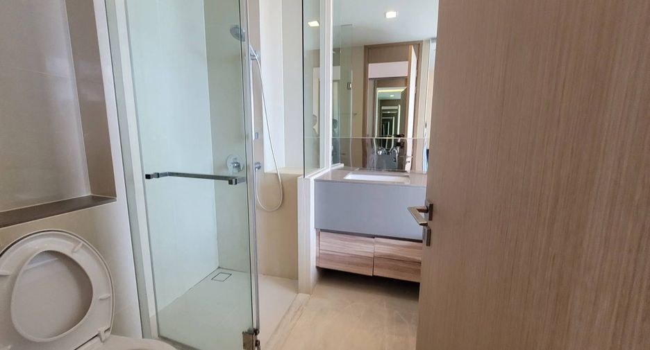 For rent 1 bed condo in Watthana, Bangkok