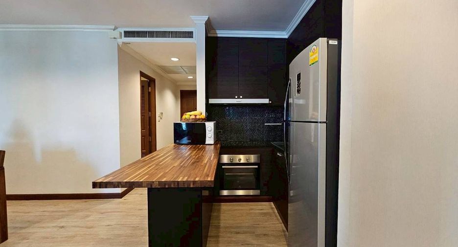 For rent 2 bedrooms condo in Pathum Wan, Bangkok