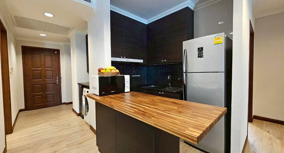 For rent 2 bedrooms condo in Pathum Wan, Bangkok