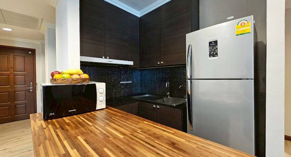 For rent 2 bedrooms condo in Pathum Wan, Bangkok