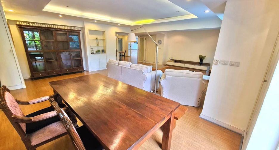 For rent 3 bedrooms condo in Watthana, Bangkok