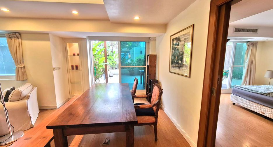 For rent 3 bedrooms condo in Watthana, Bangkok