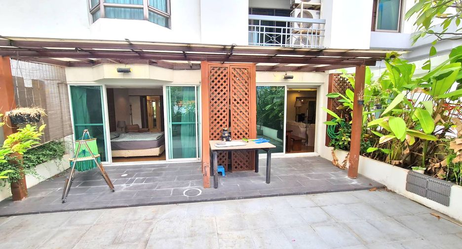 For rent 3 bedrooms condo in Watthana, Bangkok