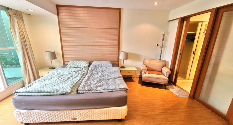 For rent 3 bedrooms condo in Watthana, Bangkok