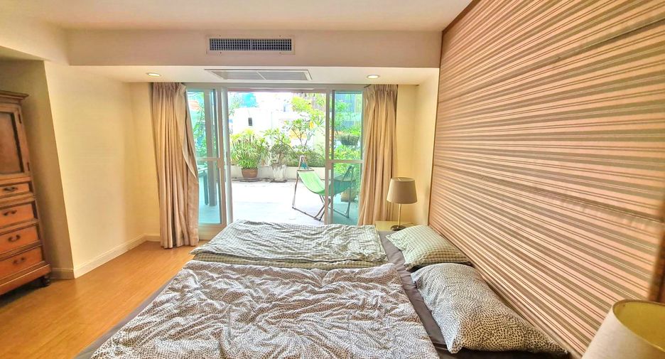 For rent 3 bedrooms condo in Watthana, Bangkok