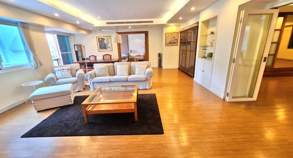 For rent 3 bedrooms condo in Watthana, Bangkok
