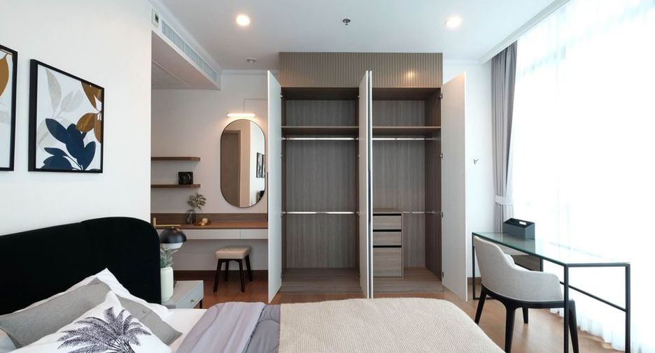 For rent 2 bedrooms condo in Watthana, Bangkok
