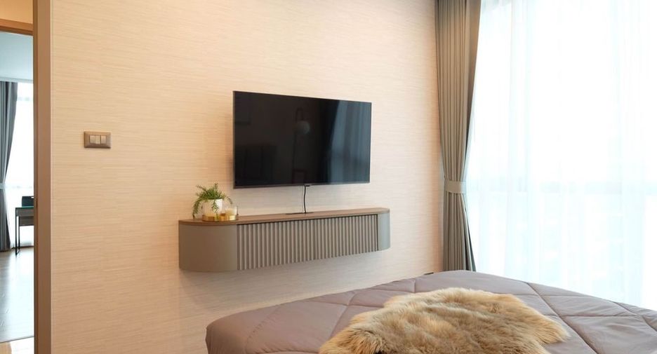 For rent 2 bedrooms condo in Watthana, Bangkok