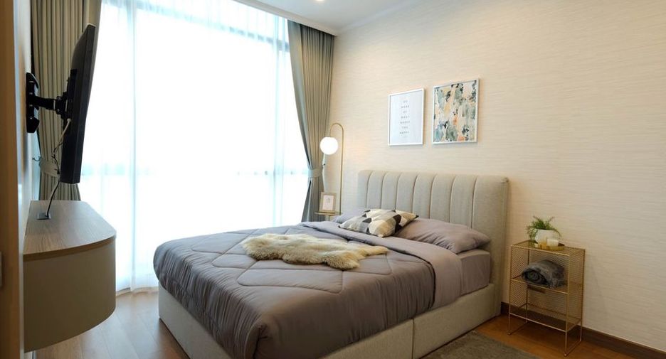 For rent 2 bedrooms condo in Watthana, Bangkok