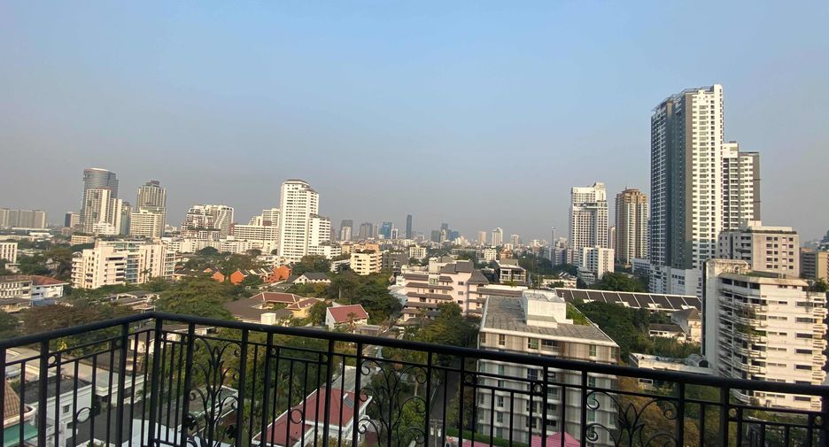 For rent and for sale 2 bedrooms condo in Watthana, Bangkok