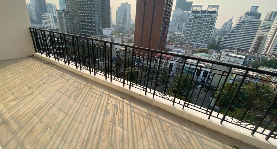For rent and for sale 2 bedrooms condo in Watthana, Bangkok