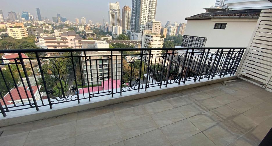 For rent and for sale 2 bedrooms condo in Watthana, Bangkok
