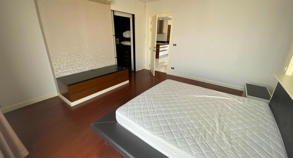 For rent and for sale 2 bedrooms condo in Watthana, Bangkok