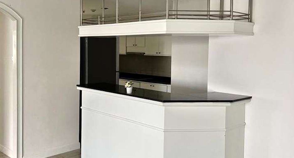 Condo en alquiler de 2 habitaciones en Watthana, Bangkok